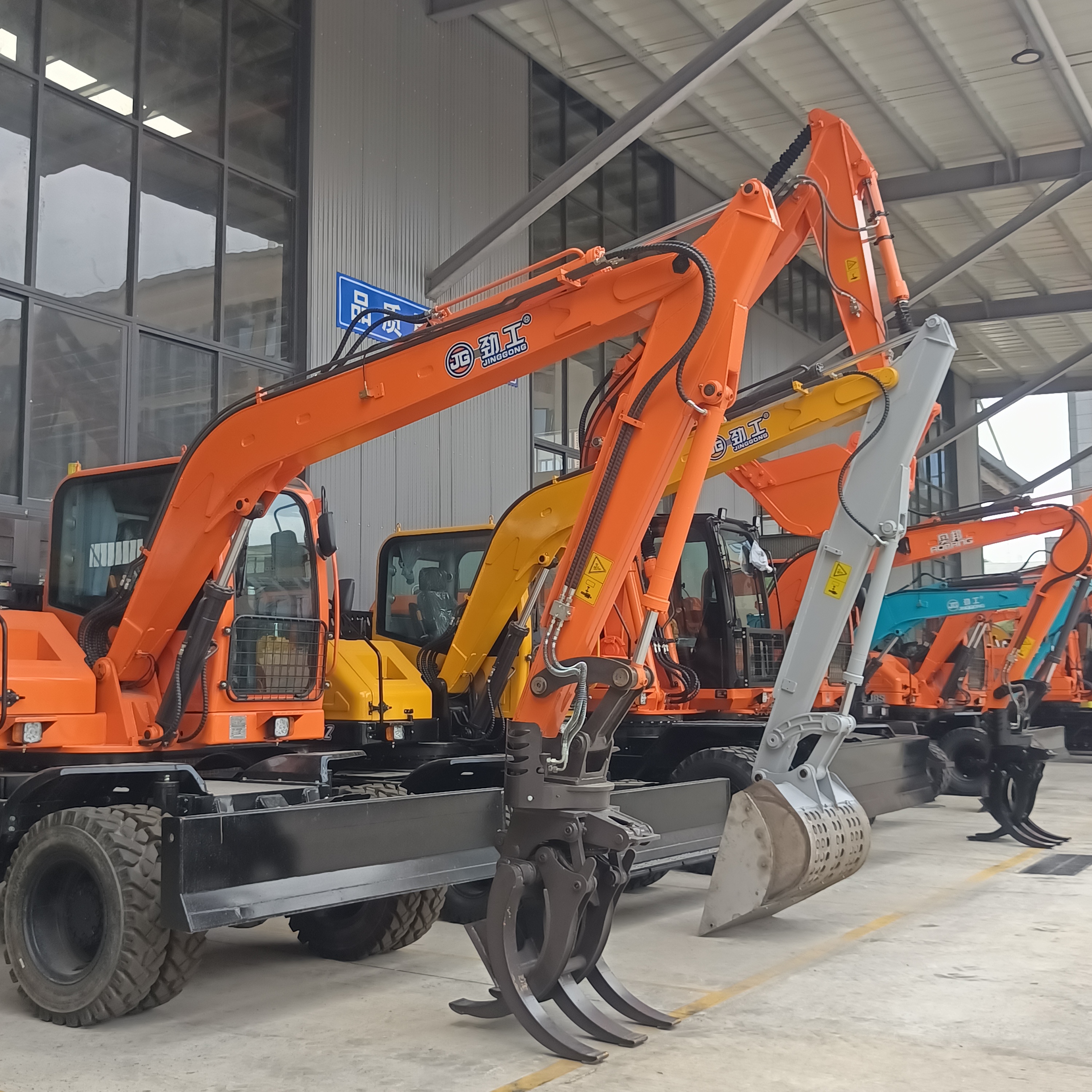 Máy móc Jinggong: Máy xúc lật đường cao tốc và đường sắt